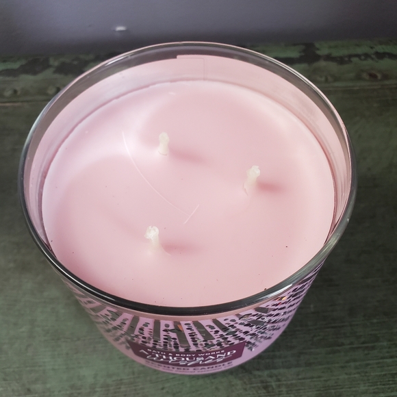 Bath & Body Works "A Thousand Wishes" 3-Wick Candle - Picture 2 of 4